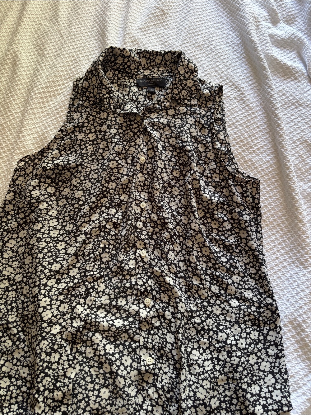 Banana Republic sleeveless blouse